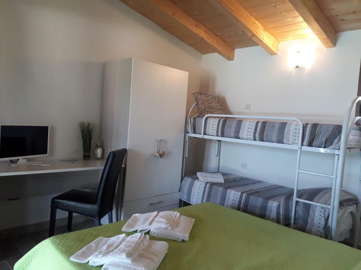 Sardama B&B Affittacamere Torpe Ngoại thất bức ảnh